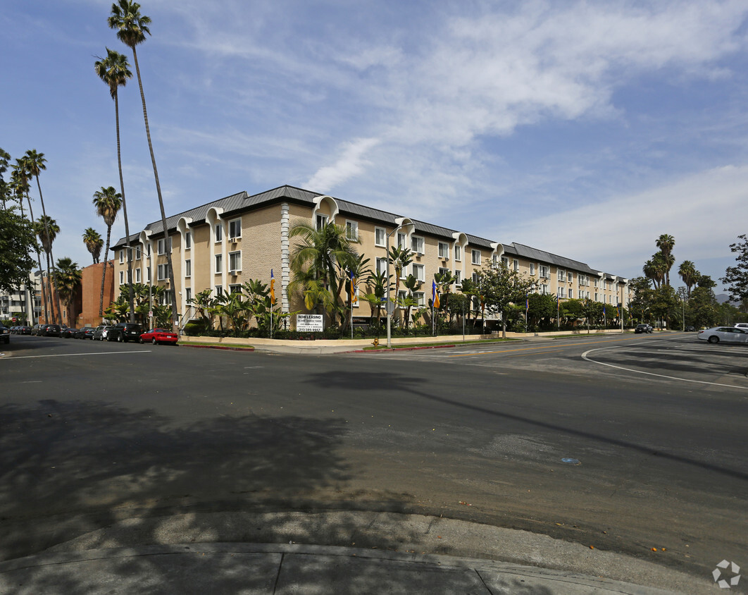 Foto principal - Wilshire Ardmore Towers