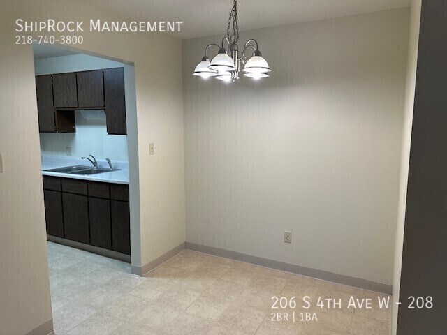 Foto del edificio - 206 S 4th Ave W