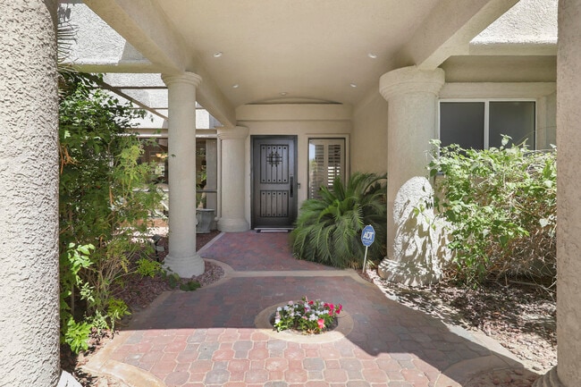 Foto del edificio - 78950 Starlight Ln