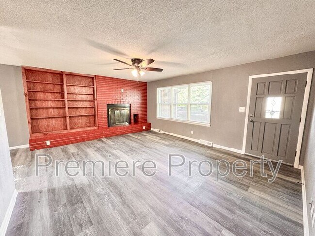Building Photo - 103 N Cogan Ln