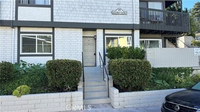 Building Photo - 315 Acebo Ln