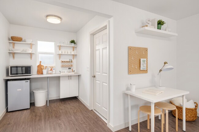 Interiores completamente nuevos - 8801 Aurora Ave N