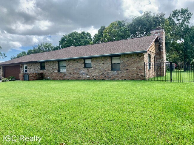 Building Photo - 4 br, 3 bath House - 7935 Timberlake Drive
