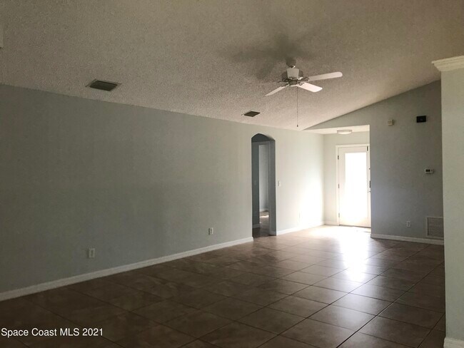 Foto del edificio - 3006 Alice St