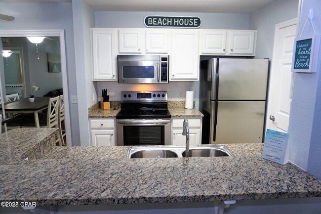 Foto del edificio - 504 Lighthouse Rd