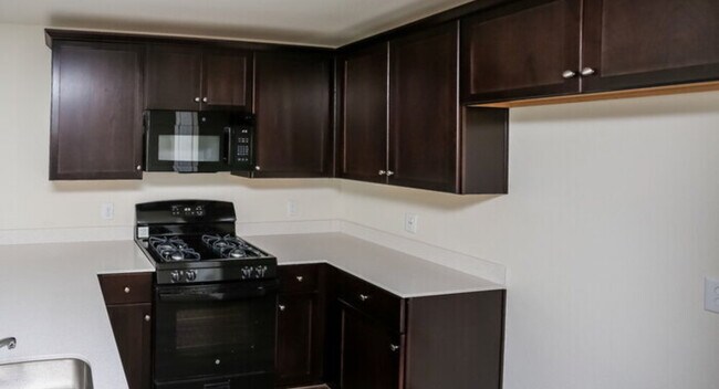 Foto del edificio - 4117 Wintergreen Dr