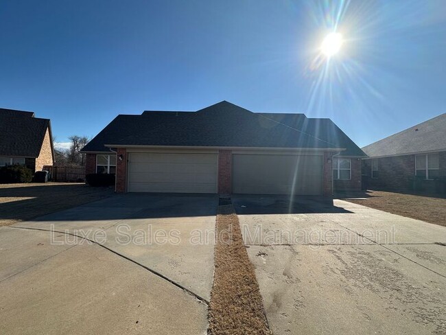 Photo - 9604 SW 17th Street House