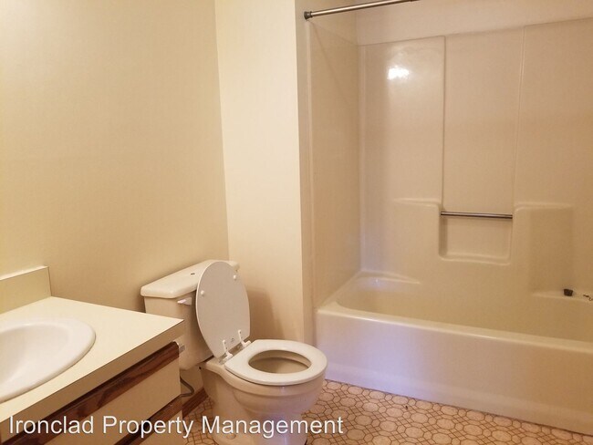 Foto del edificio - 30 Stoneycrest Dr