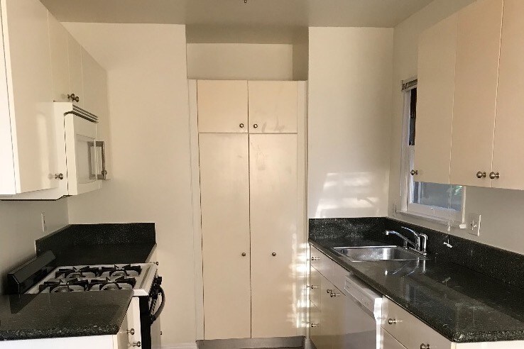 Foto principal - 940 N Cedar St