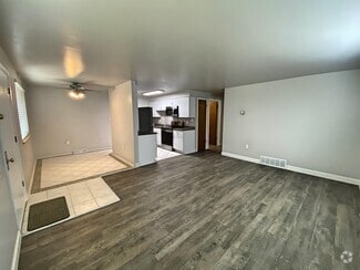 Building Photo - 4830 Field Ct