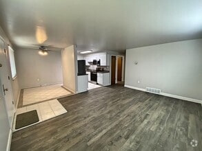 Building Photo - 4830 Field Ct
