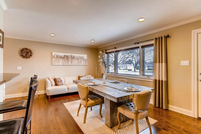 Foto del edificio - 1810 W Lincoln St