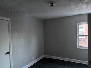 Foto del edificio - 9591 Mark Twain St