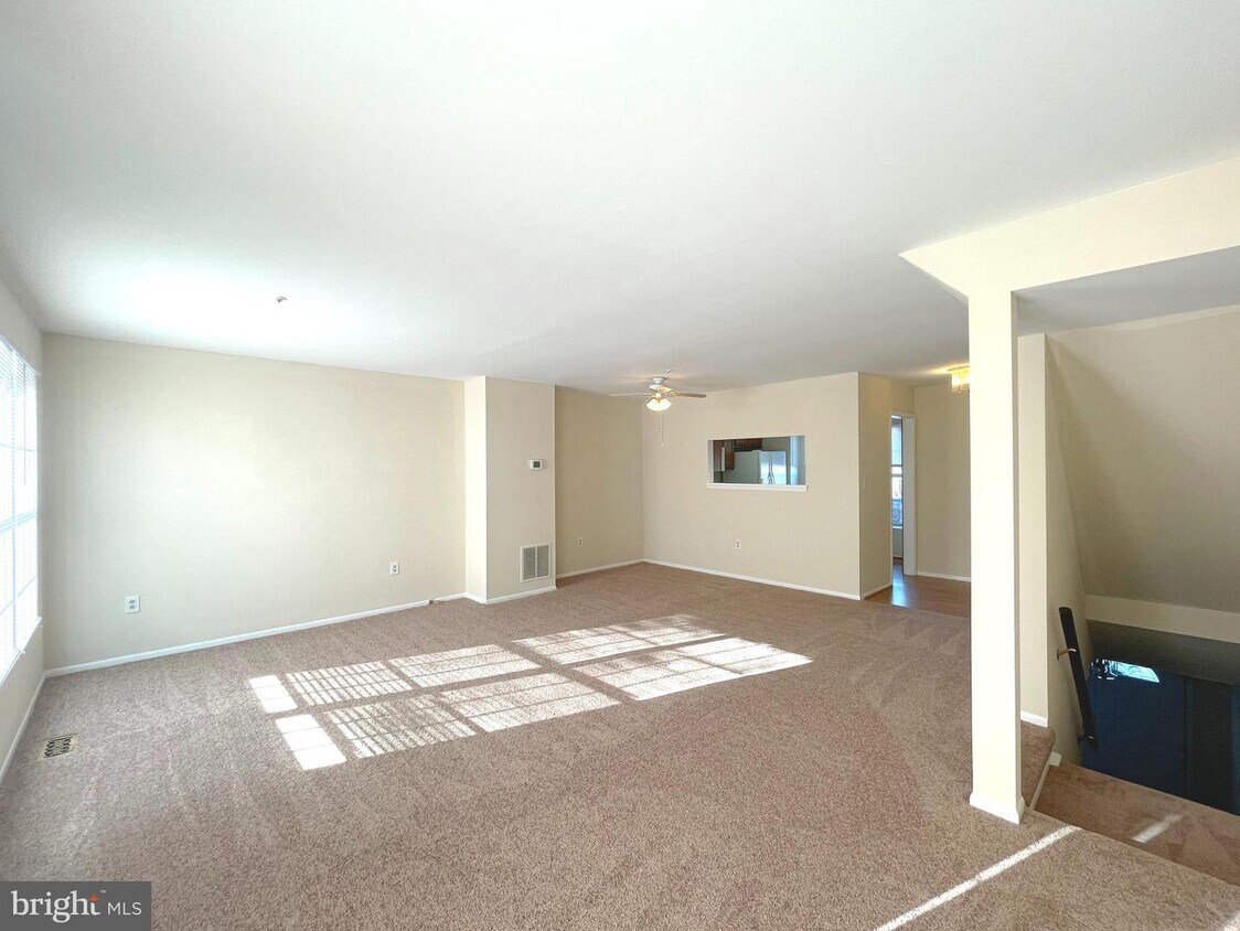 Primary Photo - 9422 Sea Breeze Ct
