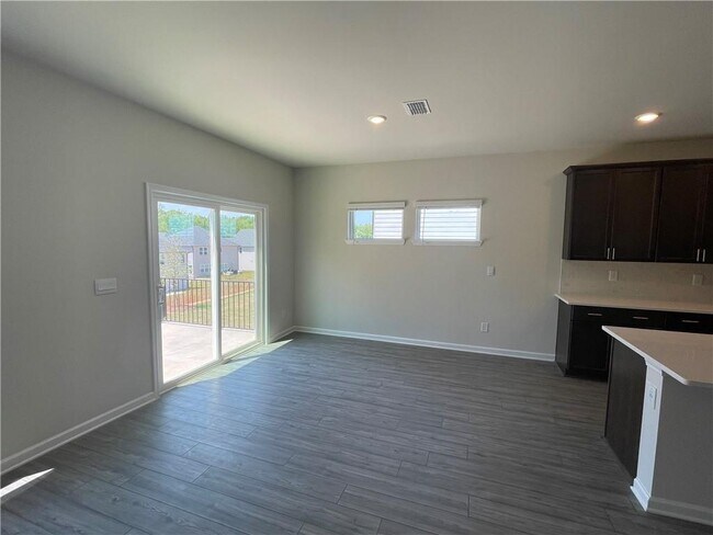 Foto del edificio - 128 Longleaf St
