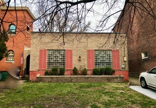 Building Photo - 2822 Jefferson Ave