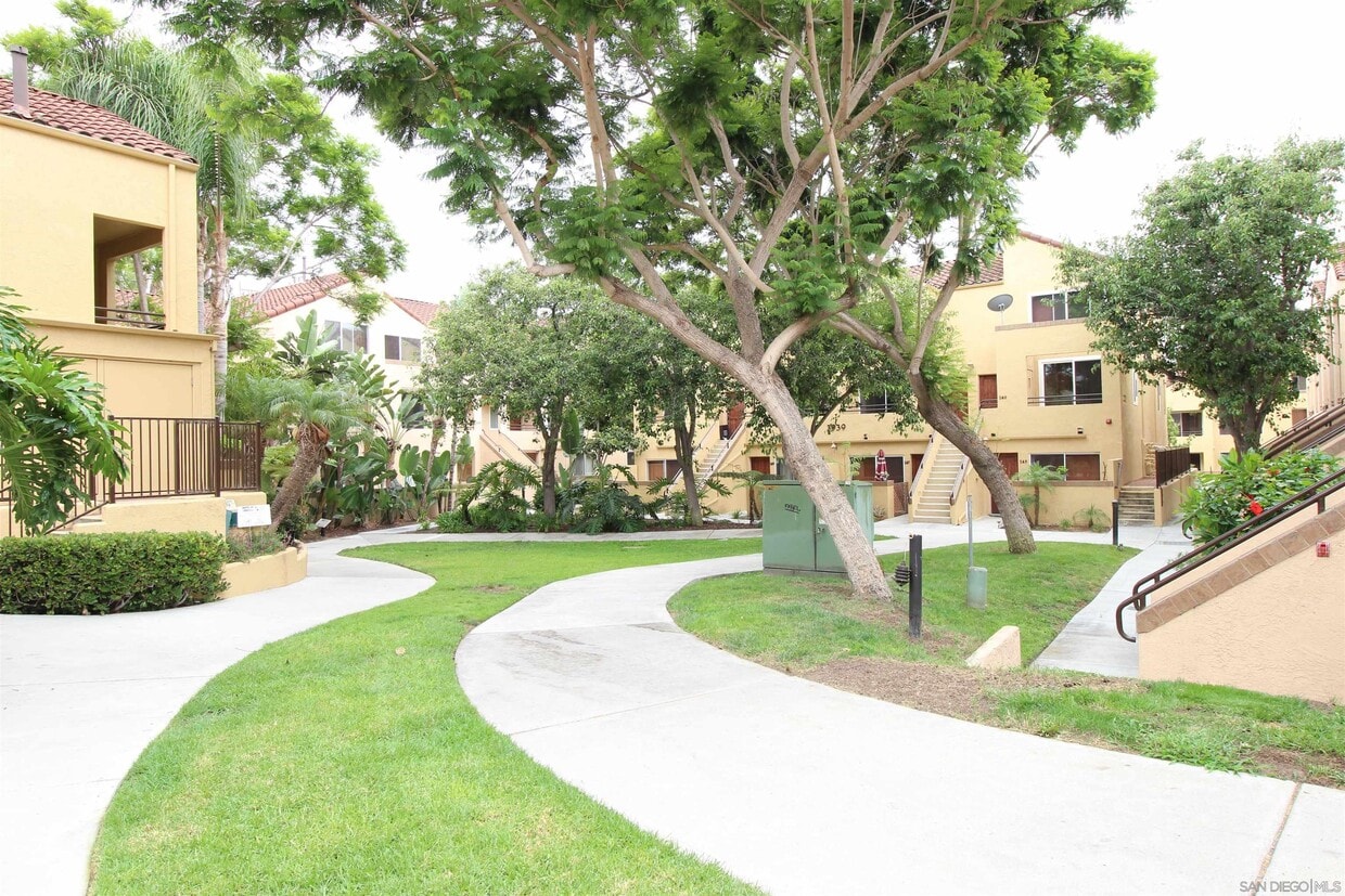 Primary Photo - 3955 Nobel Dr