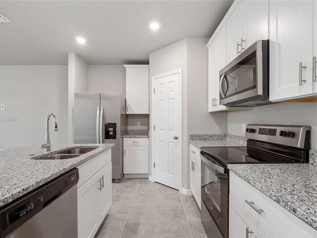 Building Photo - 525 Legacy Lp