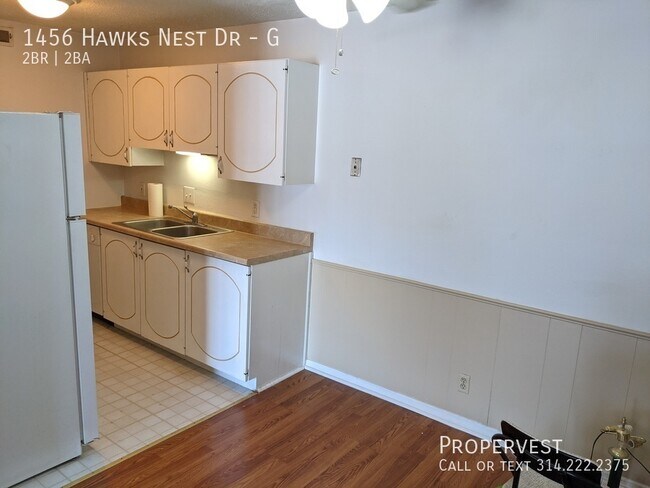 Foto del edificio - 1456 Hawks Nest Dr