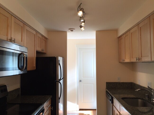 Building Photo - 15827 NE Leary Way