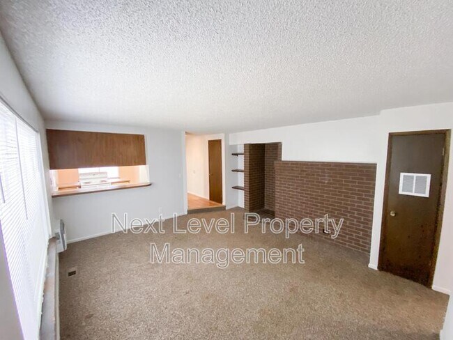 Foto del edificio - 1101 5th Avenue East - 4