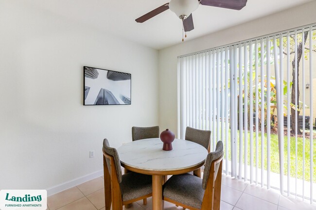 Building Photo - 1140 SE 24th Rd