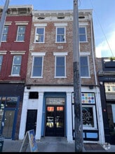 Building Photo - 107 W Elder St
