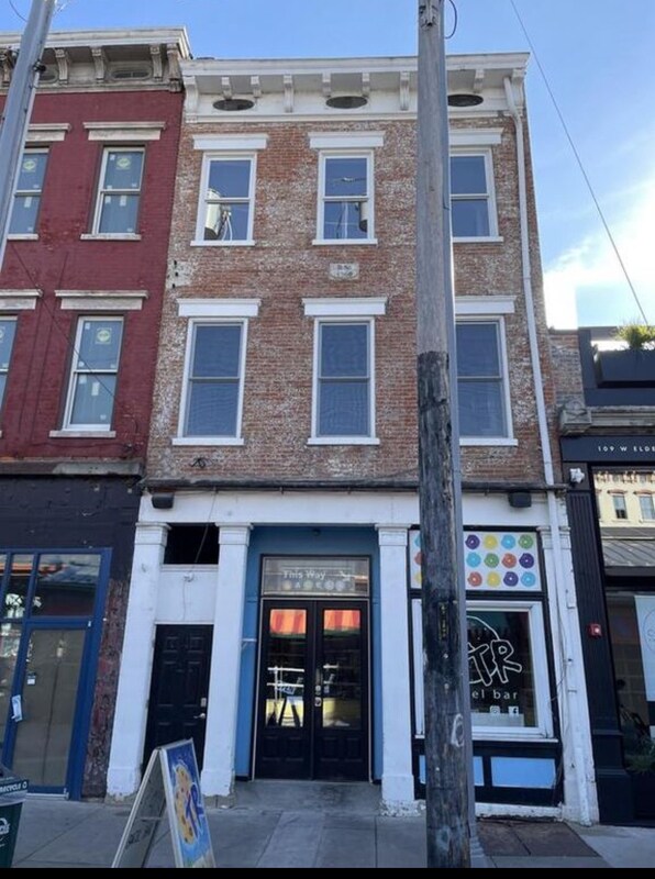 Foto principal - 107 W Elder St