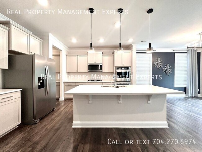 Building Photo - 6029 Whitechapel Ct