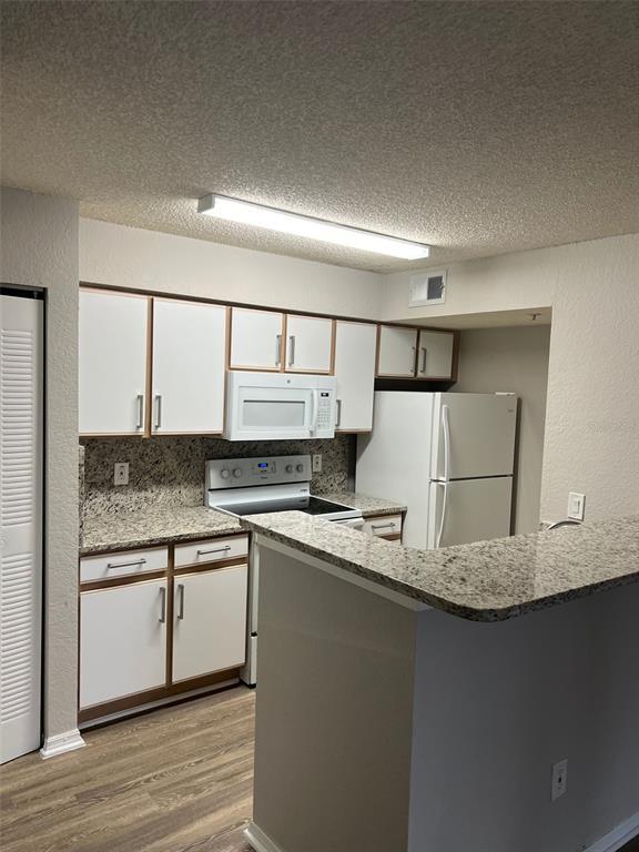 Foto del edificio - 2212 Grand Cayman Ct