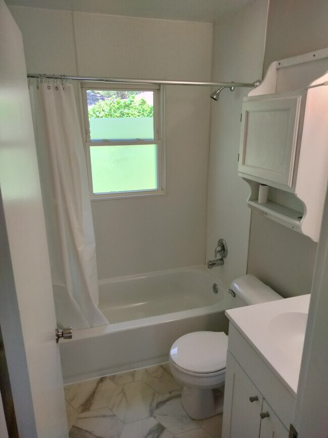 Foto del edificio - 1035 N 40th St