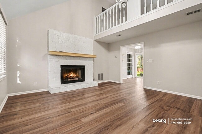 Building Photo - 1004 Natalie Ln SE