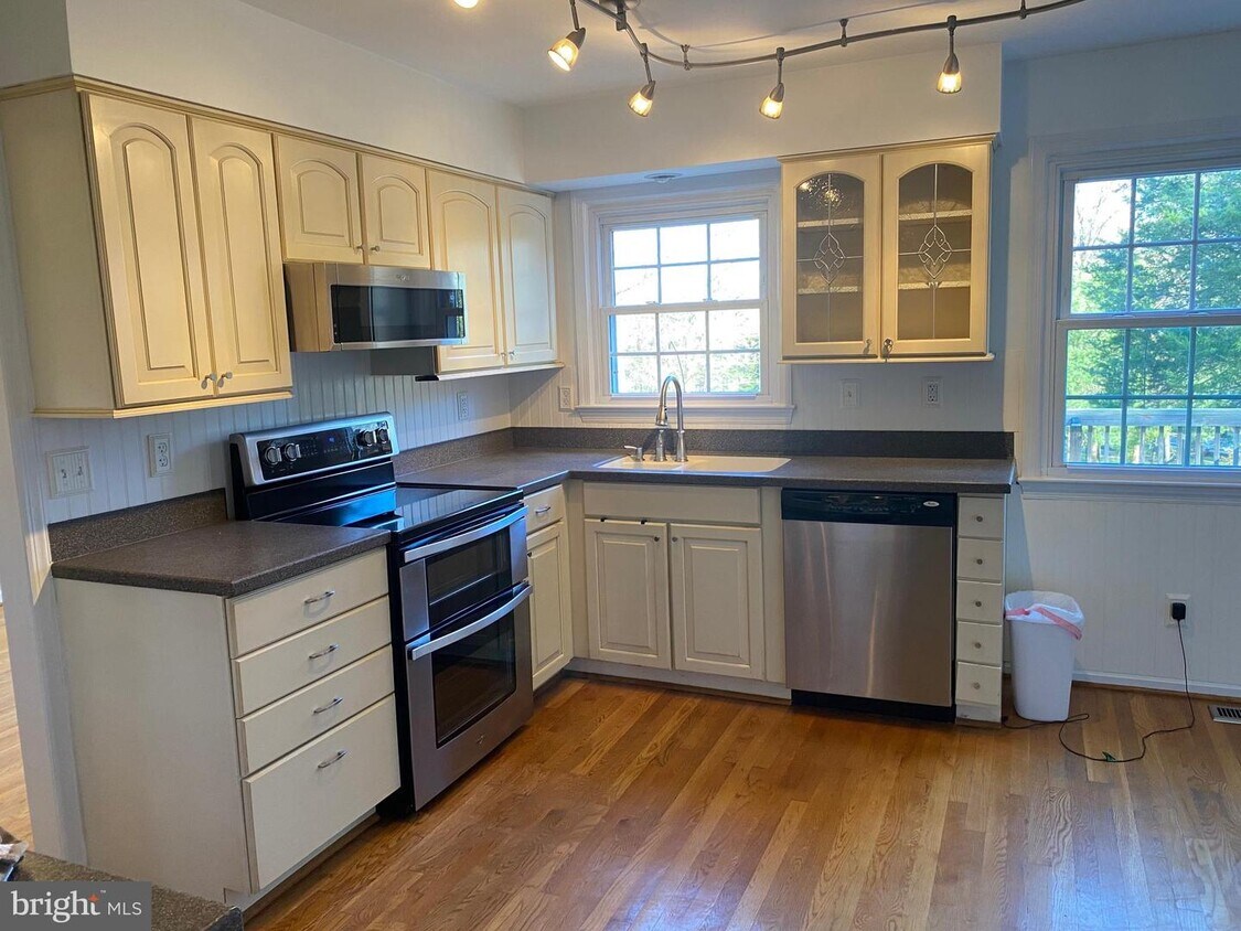 7329 Fleetwood Ct, Warrenton, VA 20187 House for Rent in Warrenton