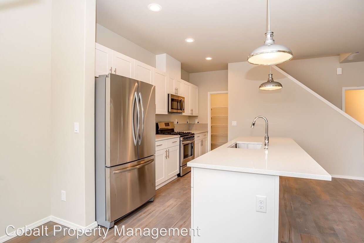 Foto principal - 2352 NE 6th St