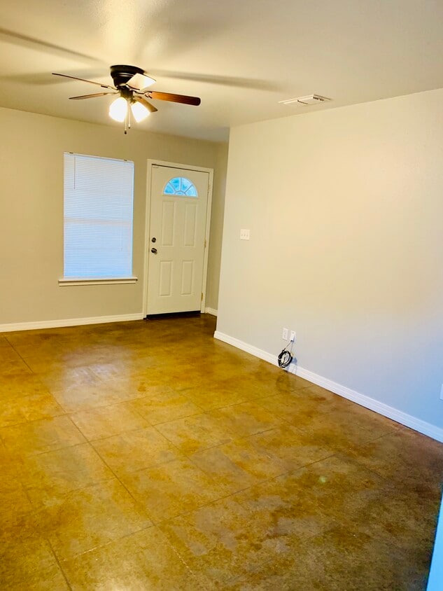 134 Peavine Rd, Kilgore, TX 75662 Townhome Rentals in Kilgore TX