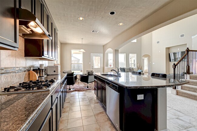 Building Photo - 907 River Delta Ln