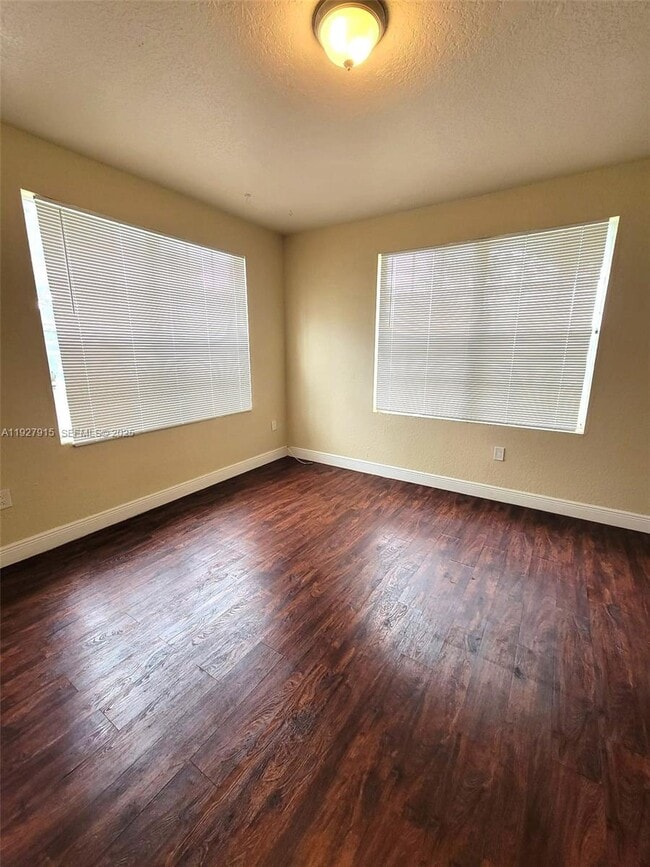 Building Photo - 237 NW 10th Ave