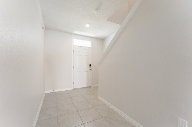 Foto del edificio - "Spacious 5-Bed Oasis located in SouthShore Bay!