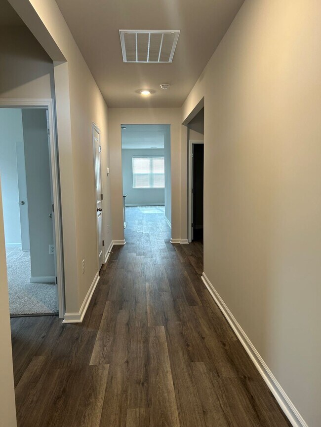 Building Photo - 1114 Ridgeford Dr