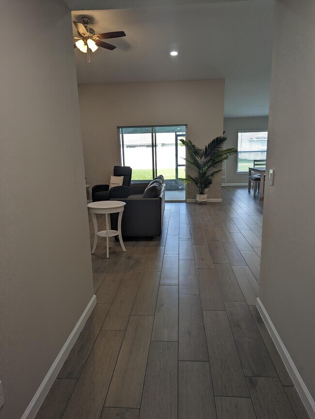 Foto del edificio - 5245 NW Gamma St