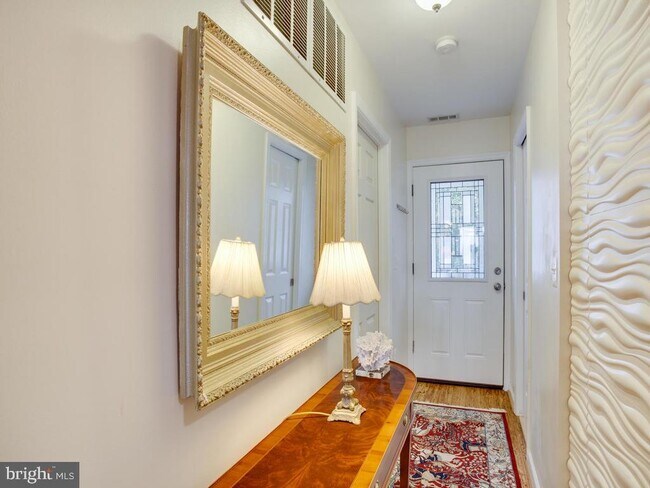 Foto del edificio - 7609 B St