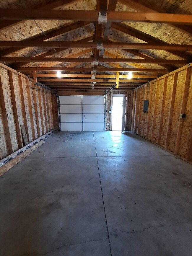 Building Photo - 3 BEDROOM | 1 BATH | RANCH STYLE HOME | SOUTH
