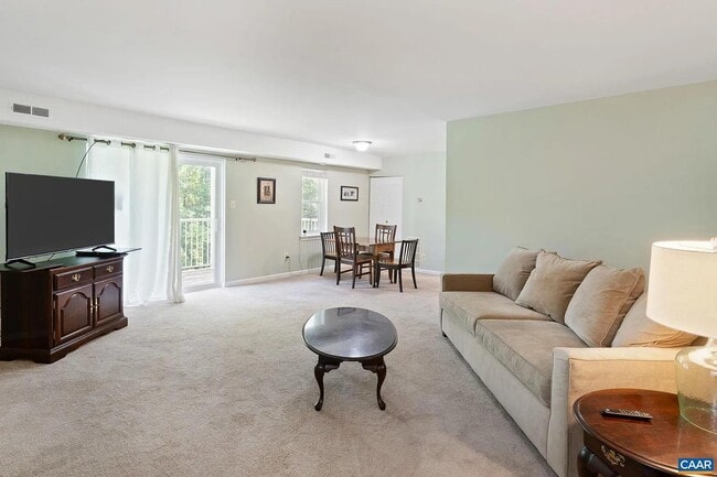 Foto del edificio - 545 Burgoyne Rd