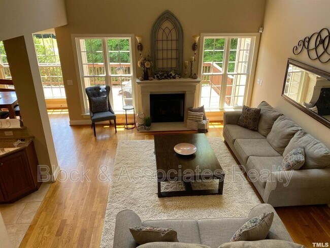 Building Photo - 10216 San Remo Pl