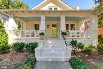 Building Photo - 209 W Masonic View Ave
