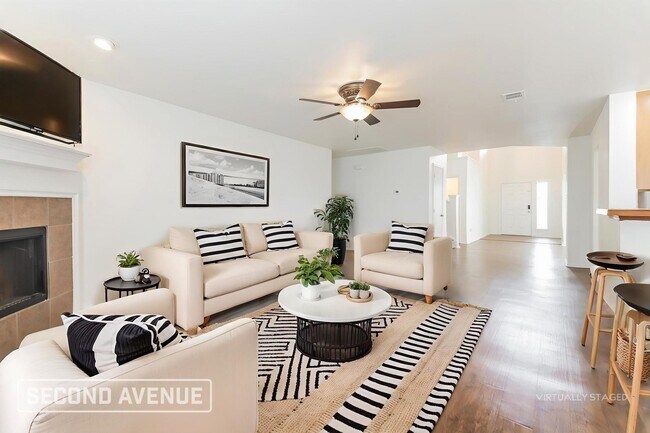 Foto del edificio - 925 Warbler Ln