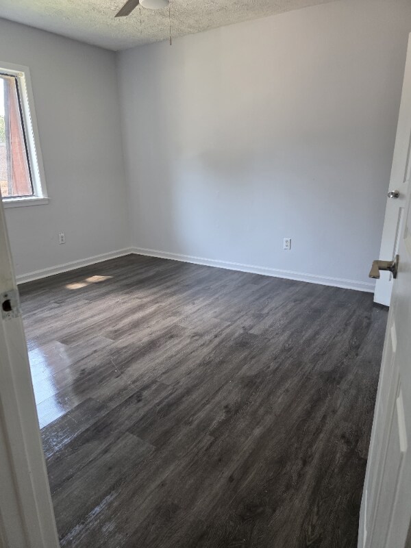 Foto del edificio - 615 Carter Ln