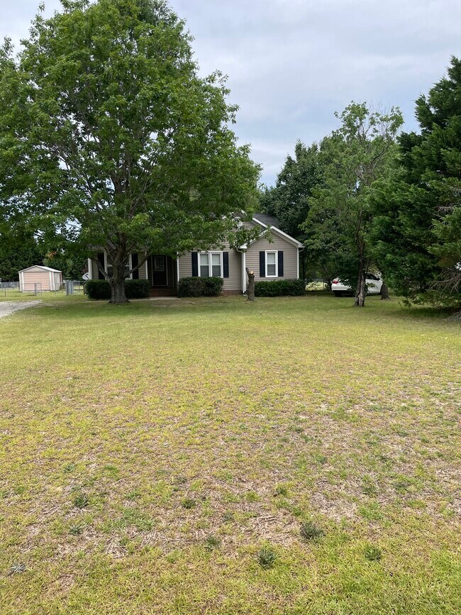 Vista frontal - 115 Hillcrest Dr