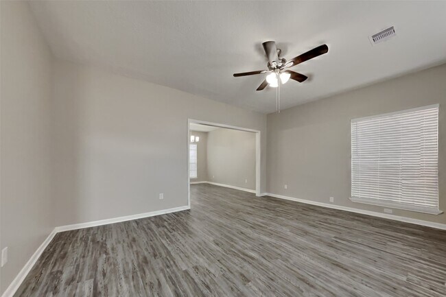 Foto del edificio - 4715 Brooklawn Dr