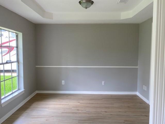 Building Photo - 616 Pinewood Dr